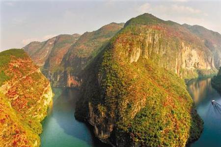 8月巫山旅游必备物品