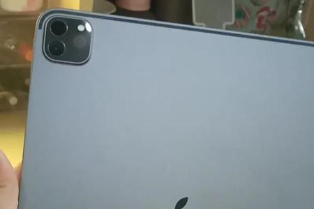 ipadpro一直显示logo闪烁开不了机