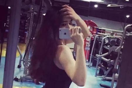 155女生76斤正常吗