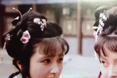 碧玉莫愁身世残是指什么