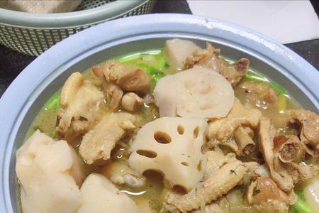 莲藕炒鸡肉的做法