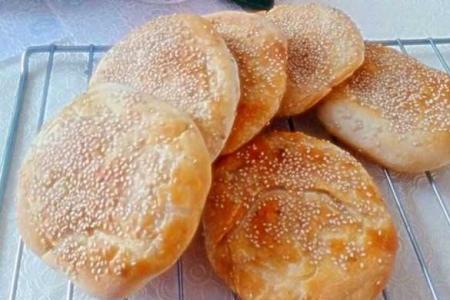 任性芝麻烧饼的做法