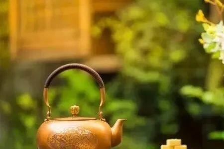 温酒对弈是什么意思