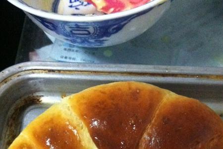 简单起酥牛角包烤箱做法