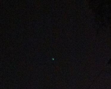 天上的星星晚上都在干什么