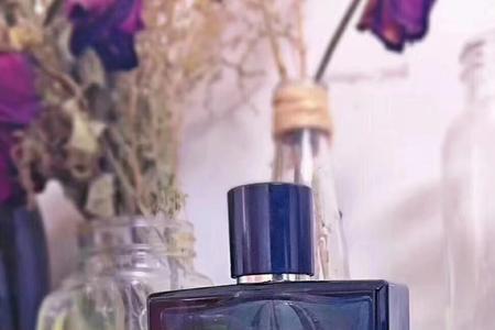 香奈儿蔚蓝喷嘴可以旋转吗