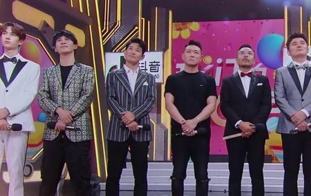 2012年7月6号天天向上开场舞曲