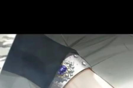 齐司礼手链戴哪个手