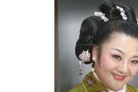 京剧中扮演滑稽风趣的女子