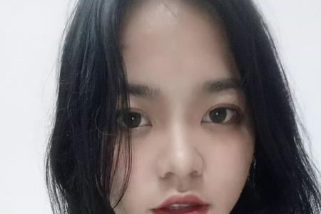 女人发朋友圈自拍是发给谁看的