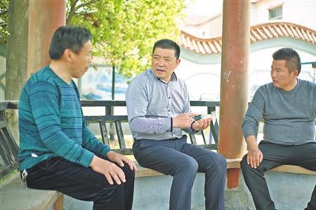 数来宝为什么要跪下