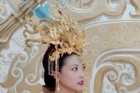 为什么月尊的媳妇叫月主