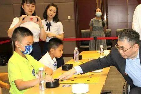 聂卫平的围棋老师是吴清源吗