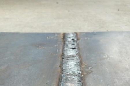 电焊立焊纹路杂而乱是怎么回事