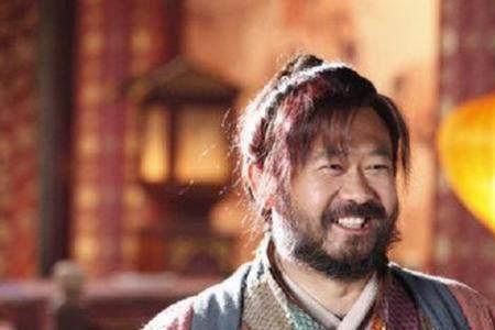 形容大胡子大汉的词语