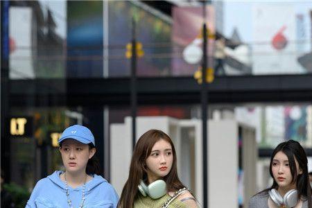 叫一个女生靓是什么意思