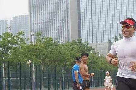 体育生冲手影响体能吗