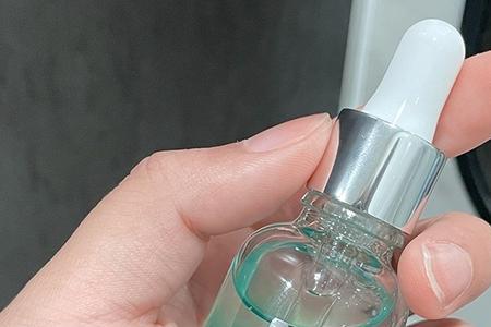 百颜世家茶树精华液使用方法