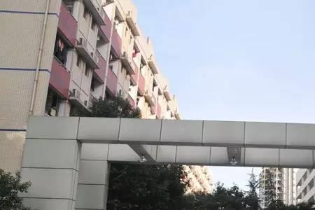 涪陵巴蜀中学延迟开学吗