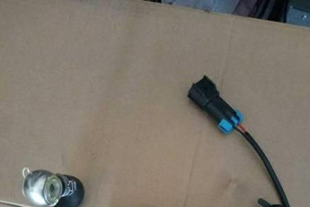 欧曼换柴滤怎么发动不起