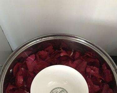 玫瑰花用盐水泡吗