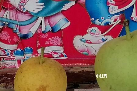 一个果篮由16个苹果和20个梨组成