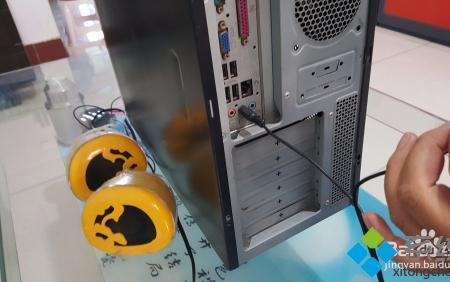 电脑喇叭怎么插在主机前面