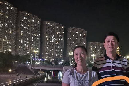 人有三只手是什么意思