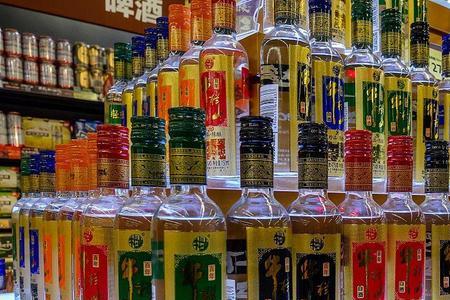 漯河火车最多带几瓶白酒