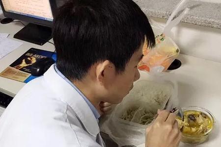 医生对家属一对一文案