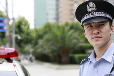 交警和派出所哪个相对容易考