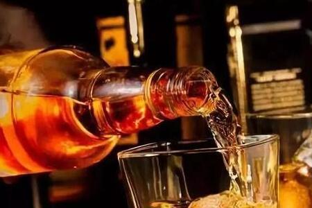 威士忌和酱香型白酒的区别
