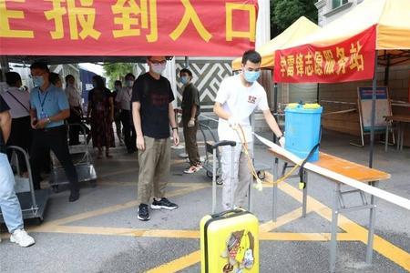 高一新生开学行李怎么拿进学校