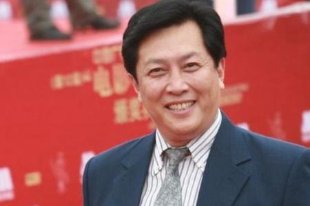 唐国强现任妻子近况