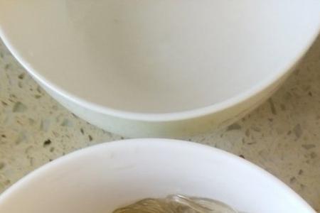 红薯粉肉片汤做法