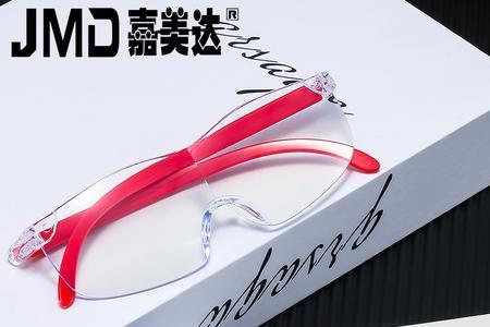 放大镜与老花镜的区别