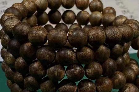 绿奇楠一直戴着会出油吗
