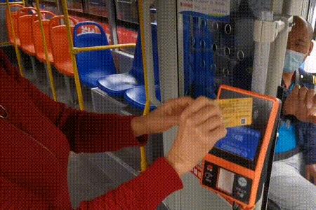 6O以上去青岛做公交不办卡免费吗