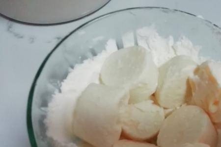 怎么让蒜米变成白色