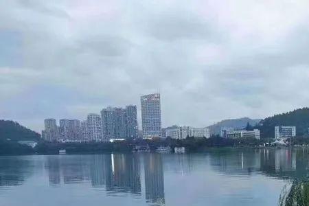新安江水深多少米