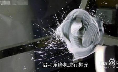 玻璃用瓷器划了一条印怎样修复