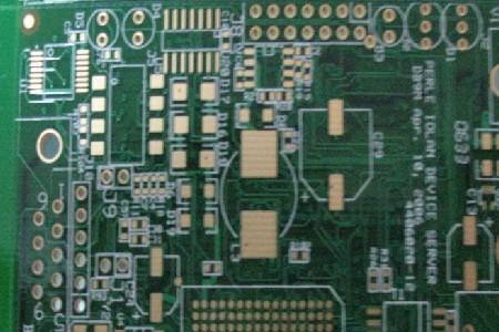 pcb板焊接用铝吗