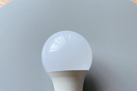 卧室用24w的led灯够吗