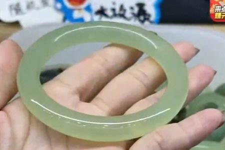 岫玉走水啥意思