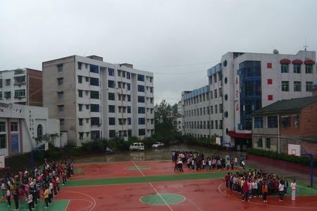 万州区瑞池学校是公办吗
