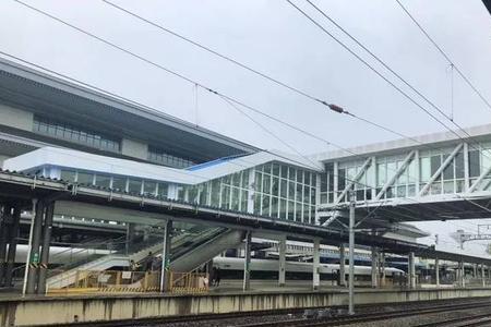 六安火车站建于何时