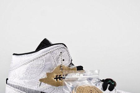aj1白丝绸有女款吗