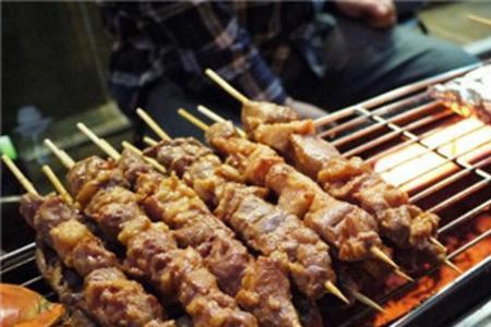 烧烤店一年赚300万利润是多少