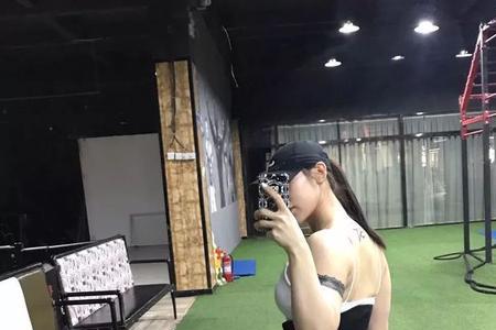 女孩发健身照片该如何点评
