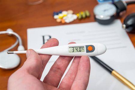 两个体温计差2度以哪个为准